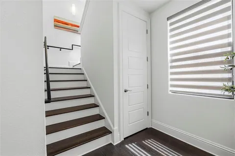 $1,450,000 | 300 Delmar Terrace South, St. Petersburg, FL 33701