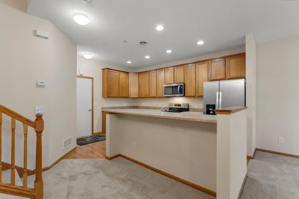 $300,000 | 6708 Narcissus Lane North, Maple Grove, MN 55311