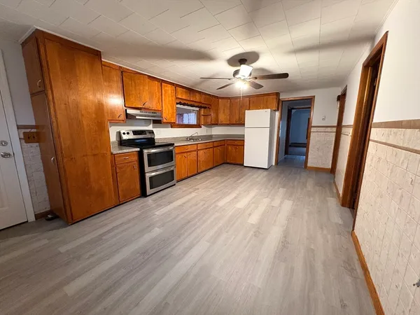 $1,500 | 27 Dublin Street, Unit 2, Chicopee, MA 01013