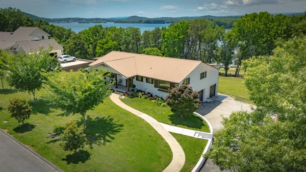 $630,000 | 7729 Lasata Lane, Harrison, TN 37341