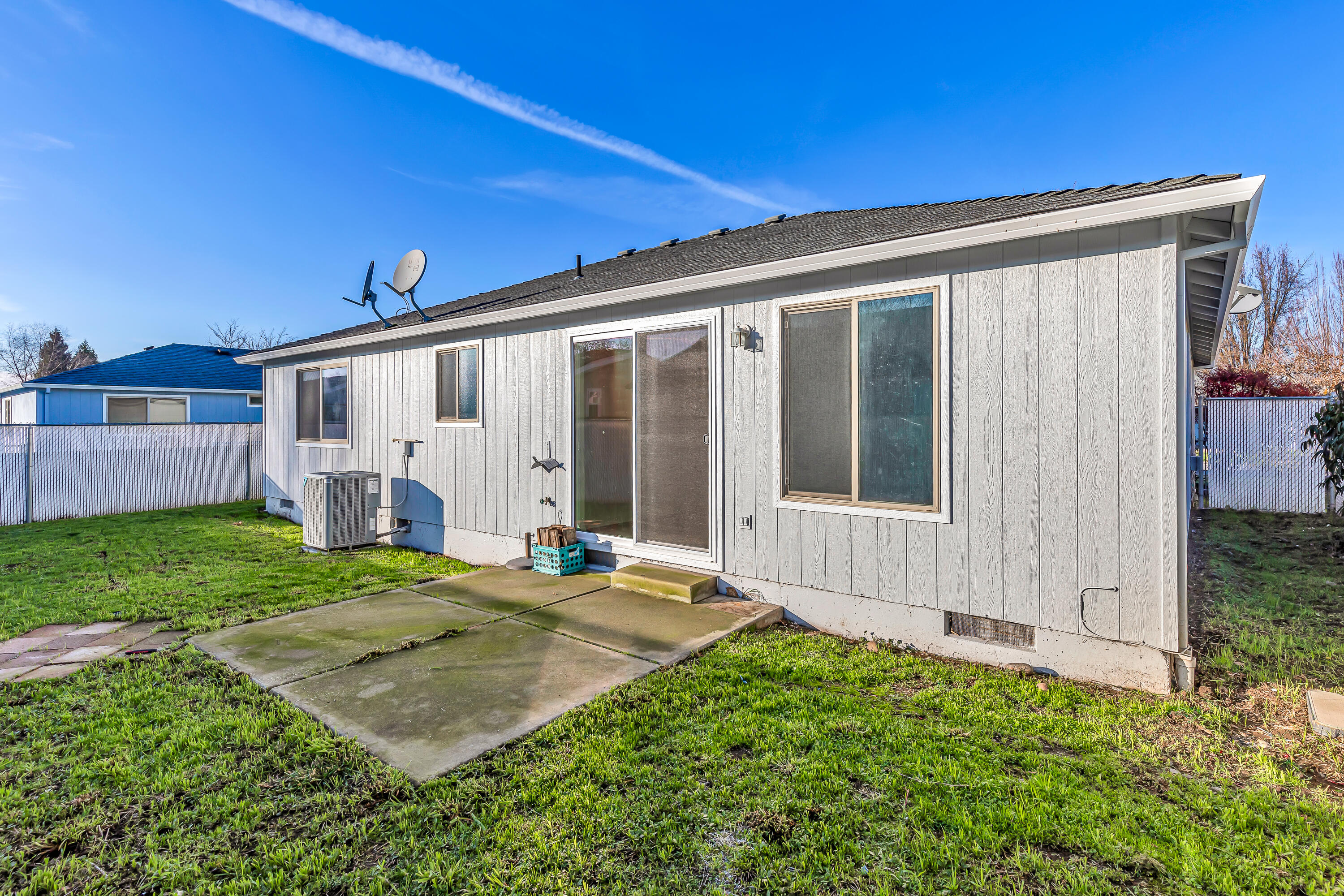 656 Andrea Way Eagle Point, OR 97524 - Photo 20 of 25 9R9A3150