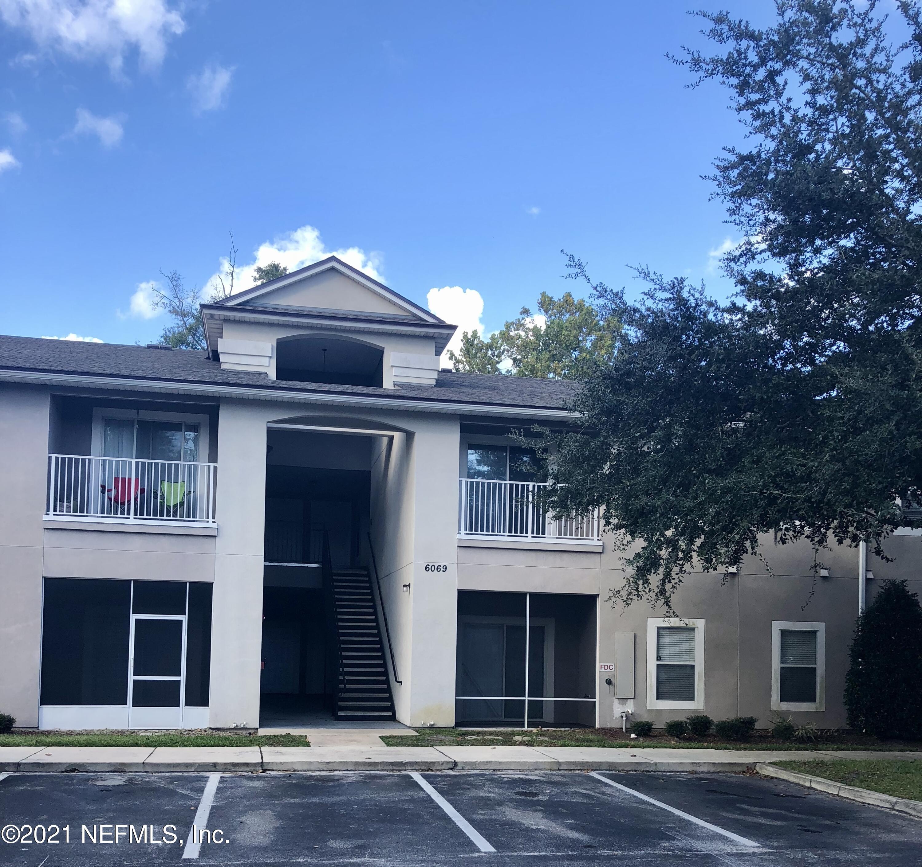 6069 Maggies Circle, Unit 112 Jacksonville, FL 32244 - Photo 1 of 11 a front view of a house