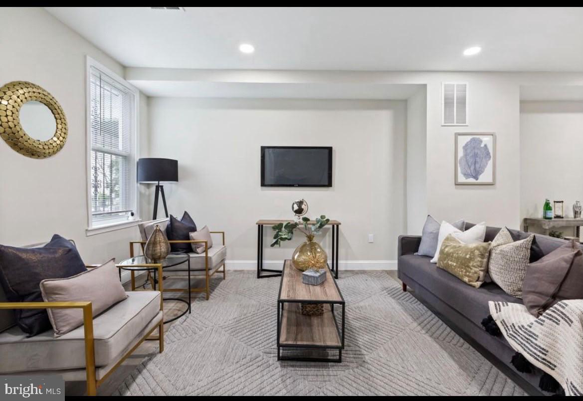 720 Edgewood Street Baltimore, MD 21229 - Photo 8 of 12