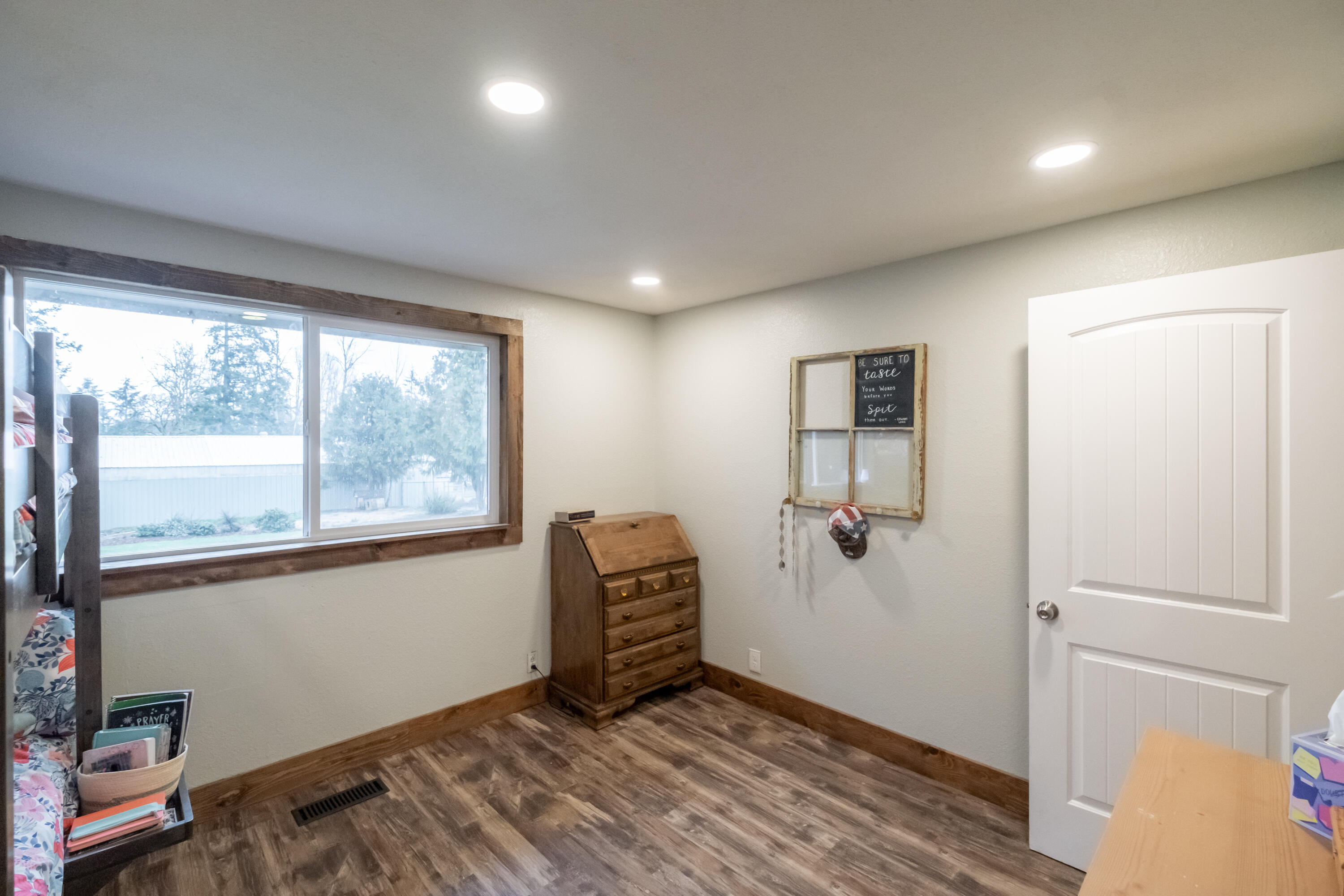 34203 East Lacomb Road Lebanon, OR 97355 - Photo 21 of 48 MIT-16