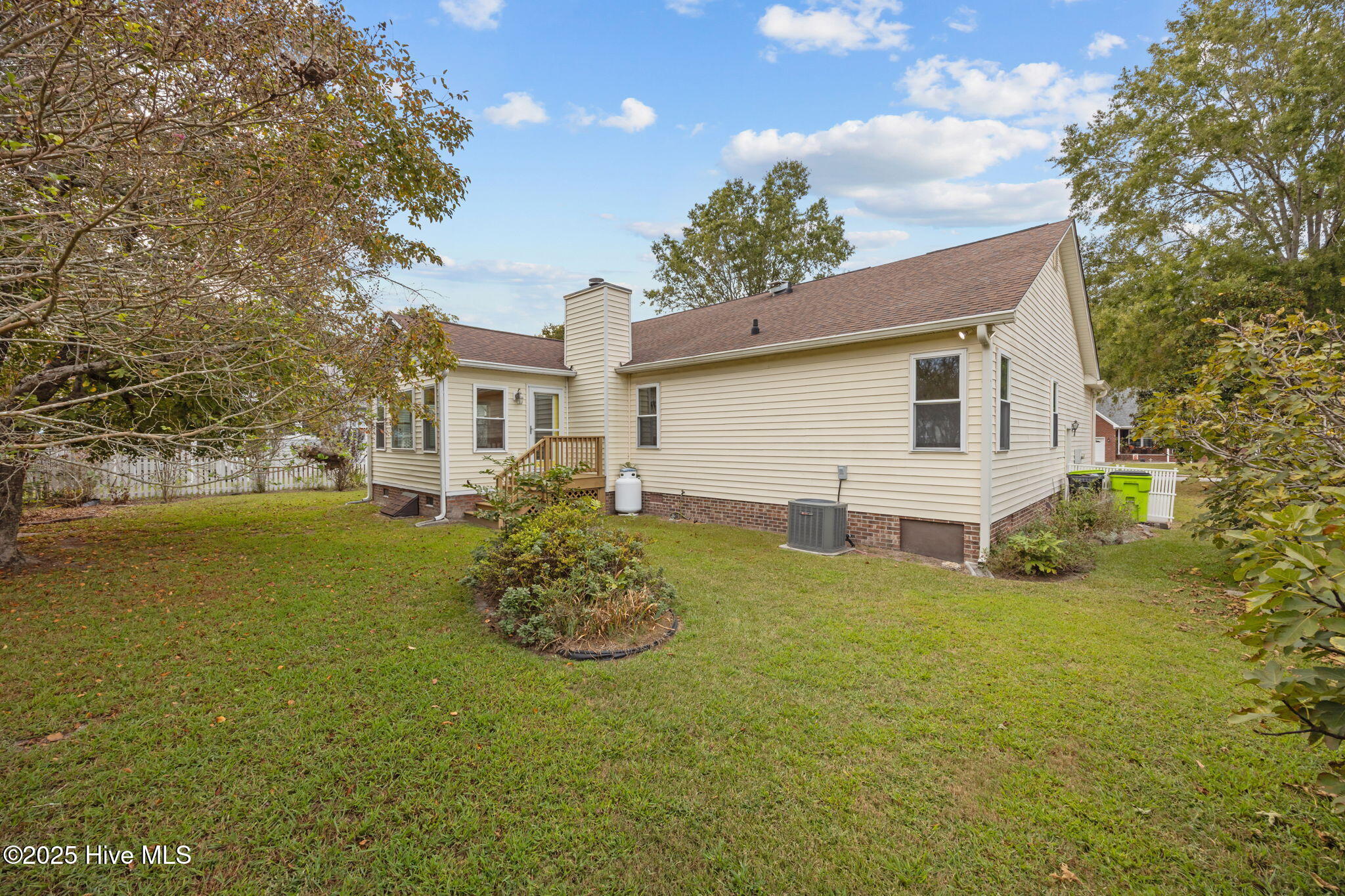 4109 Yarmouth Road New Bern, NC 28562 - Photo 36 of 50 Rear View of home