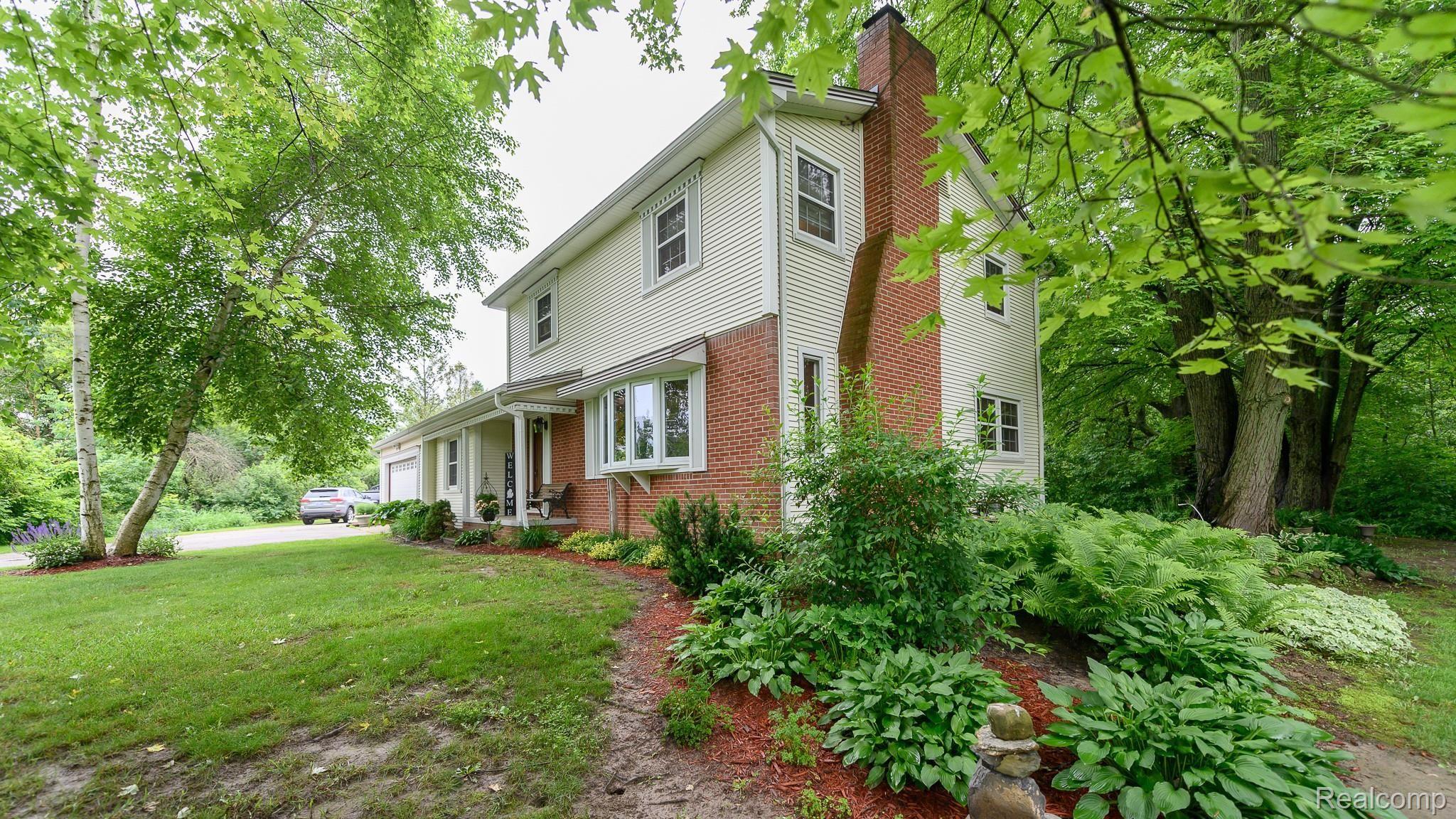 1210 Baker Road Fenton, MI 48430 - Photo 5 of 39 DSC_3199.jpg