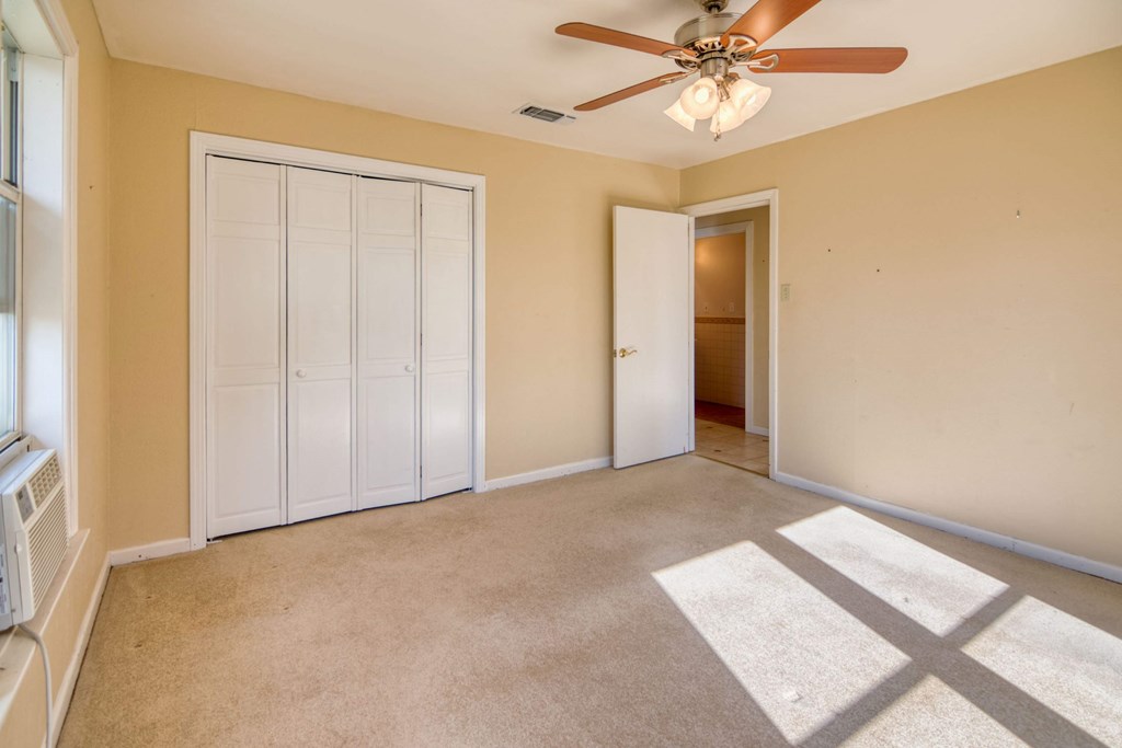 511 East Rainey Street Mason, TX 76856 - Photo 25 of 63 a view of an empty room and chandelier fan