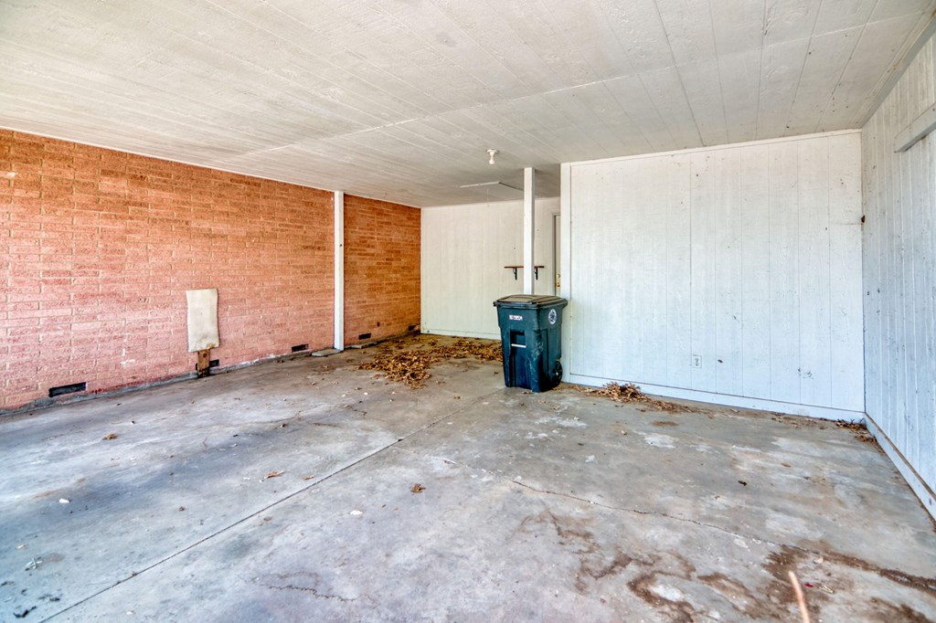 511 East Rainey Street Mason, TX 76856 - Photo 34 of 63 a view of an empty room
