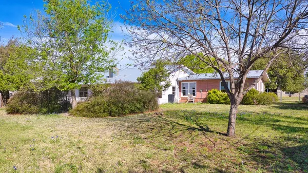 $185,000 | 511 East Rainey Street, Mason, TX 76856