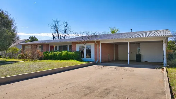 $185,000 | 511 East Rainey Street, Mason, TX 76856