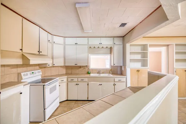 $185,000 | 511 East Rainey Street, Mason, TX 76856