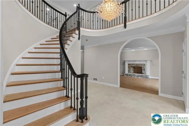 a view of entryway and hall