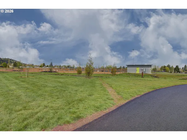 $399,000 | 2398 Southeast Palmquist Road, Gresham, OR 97080