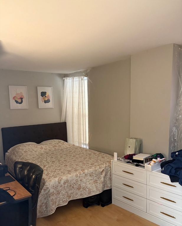 90 St Botolph Street, Unit 1 Boston, MA 02116 - Photo 2 of 4