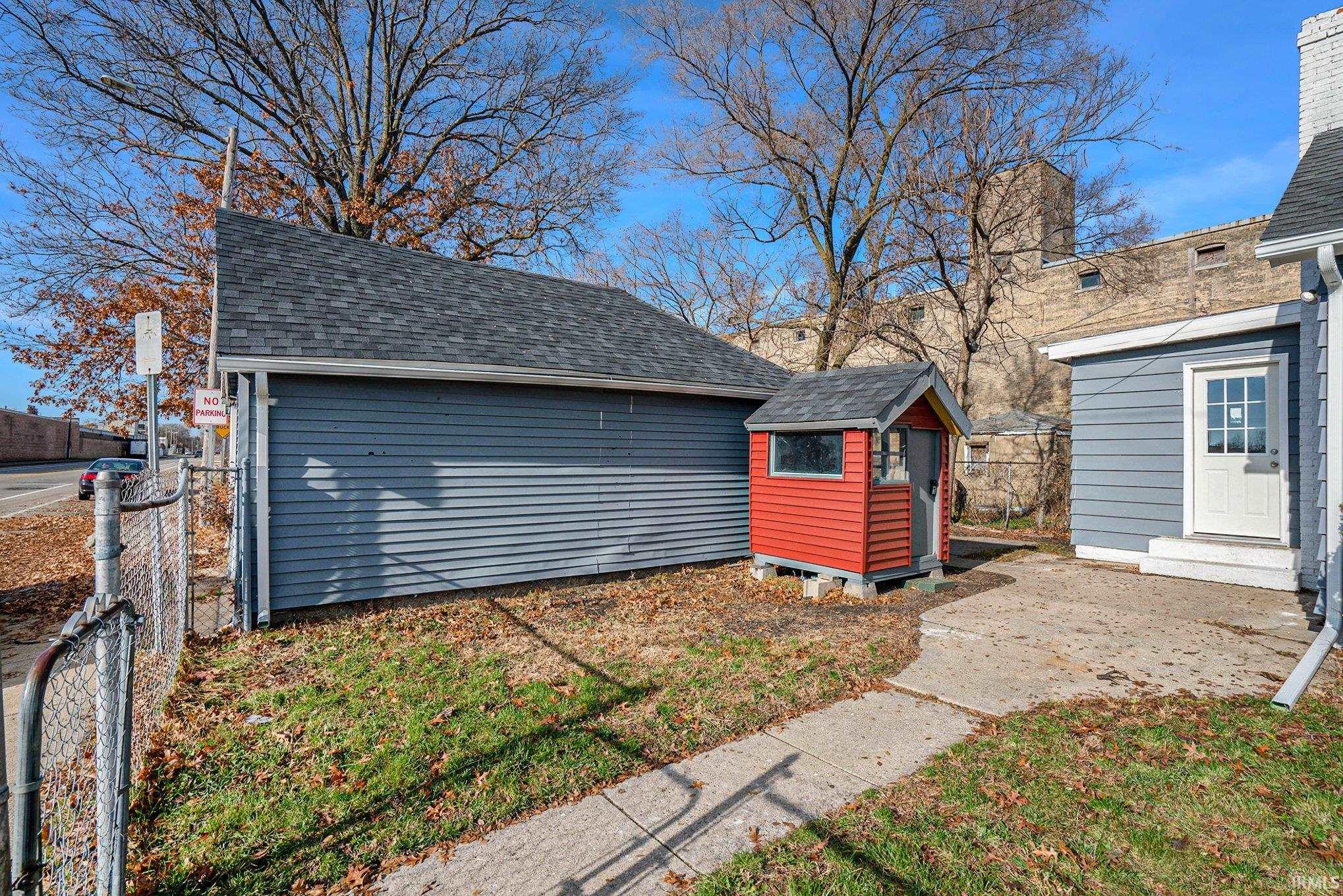 201 College Street South Bend, IN 46628 - Photo 25 of 27