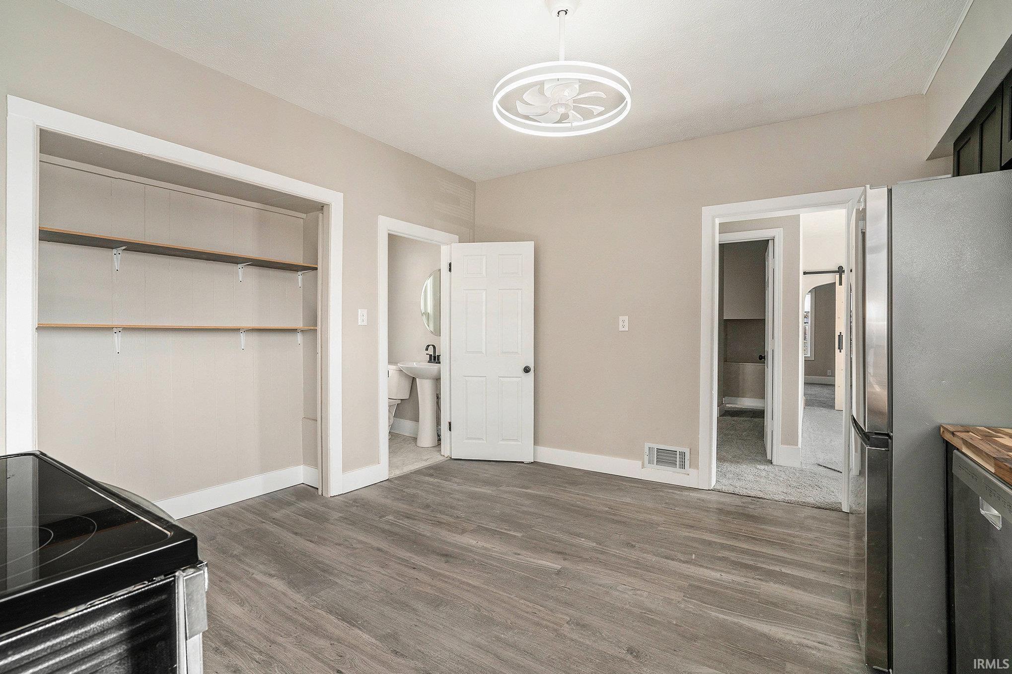 201 College Street South Bend, IN 46628 - Photo 10 of 27