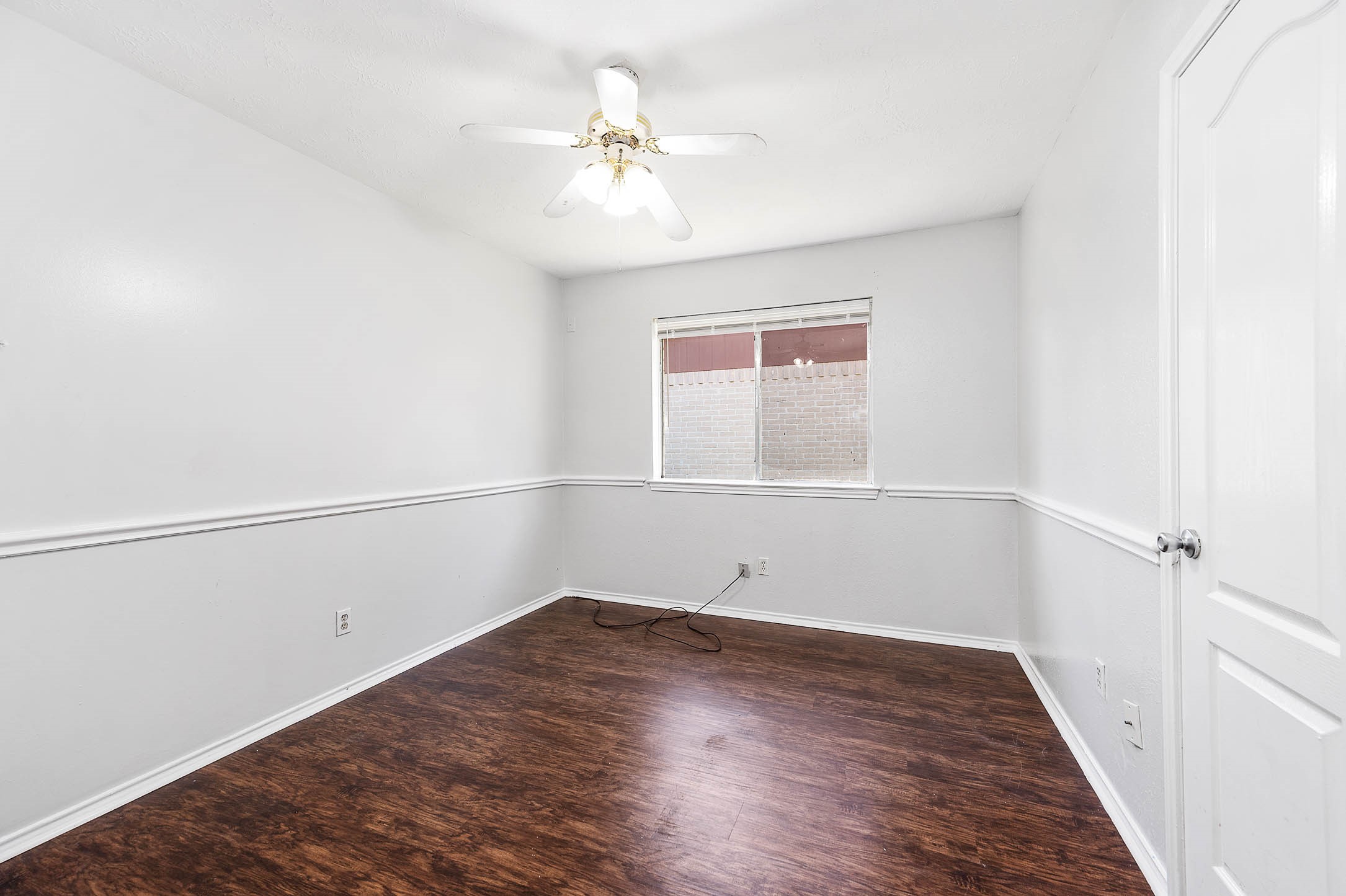 3423 Nutwood Lane Spring, TX 77389 - Photo 15 of 20 an empty room with a window