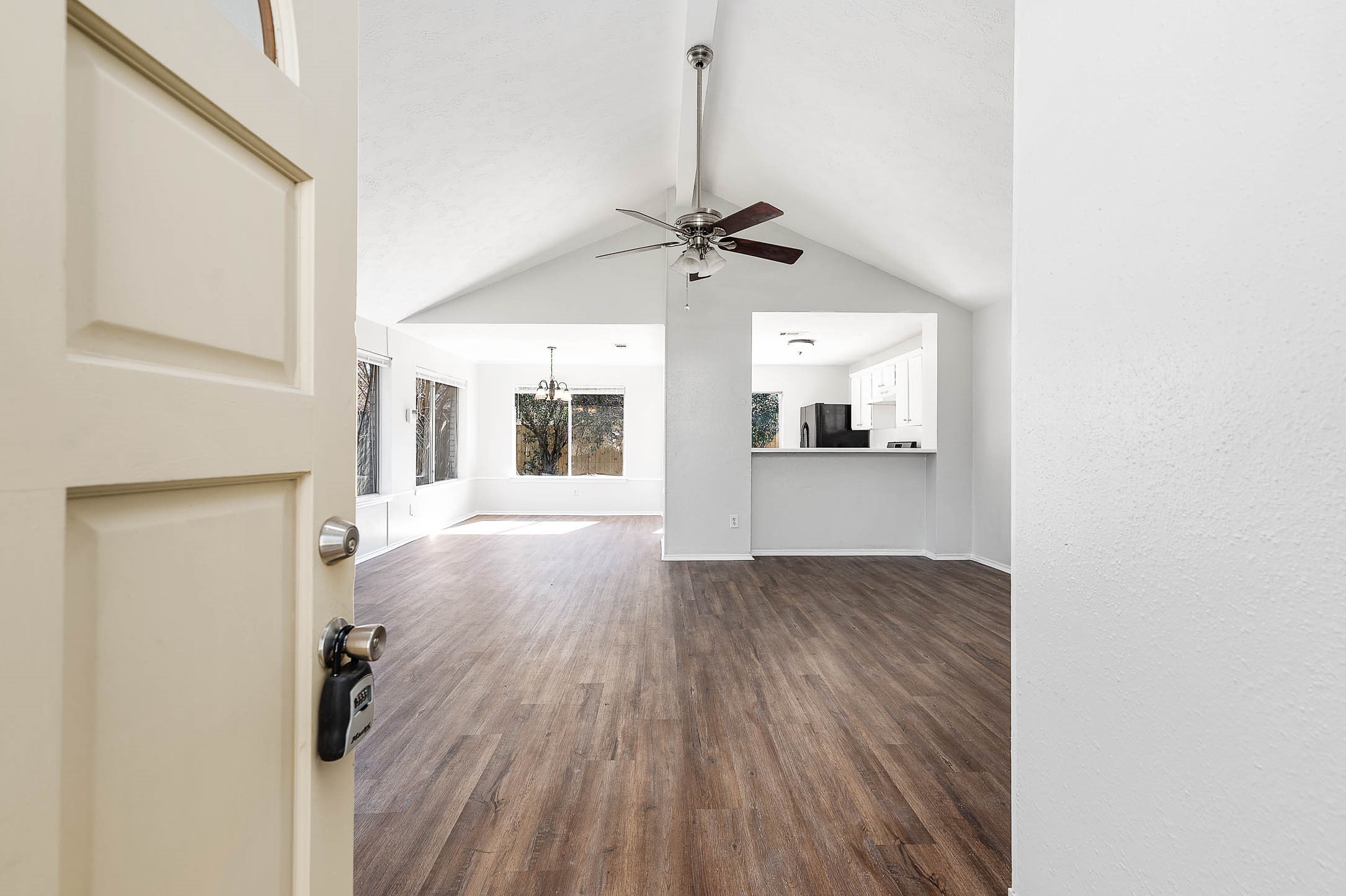 3423 Nutwood Lane Spring, TX 77389 - Photo 4 of 20 a view interior of a house and wooden floor
