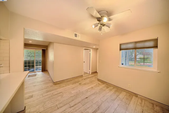 $515,000 | 510 Canyon Oaks Drive, Unit C, Oakland, CA 94605