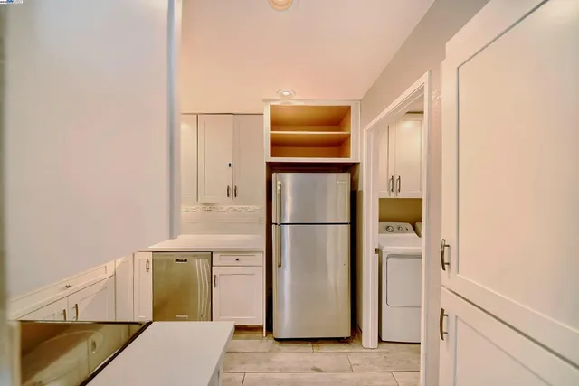 $515,000 | 510 Canyon Oaks Drive, Unit C, Oakland, CA 94605