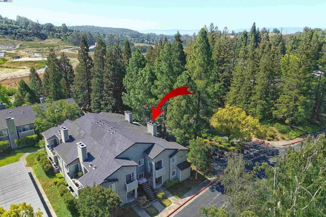 $515,000 | 510 Canyon Oaks Drive, Unit C, Oakland, CA 94605