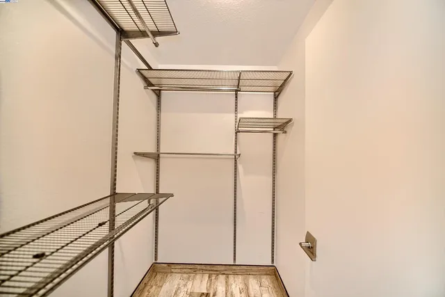 $515,000 | 510 Canyon Oaks Drive, Unit C, Oakland, CA 94605