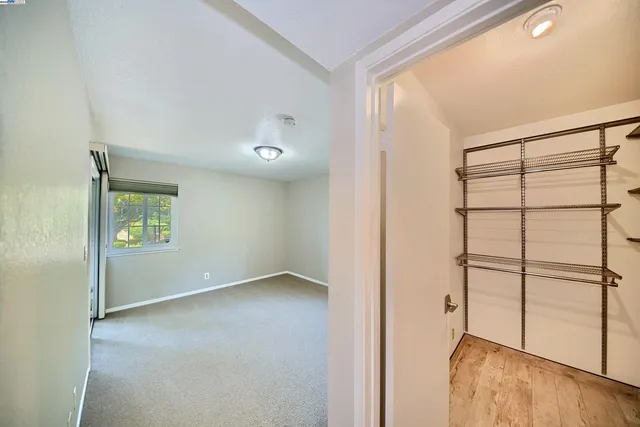 $515,000 | 510 Canyon Oaks Drive, Unit C, Oakland, CA 94605