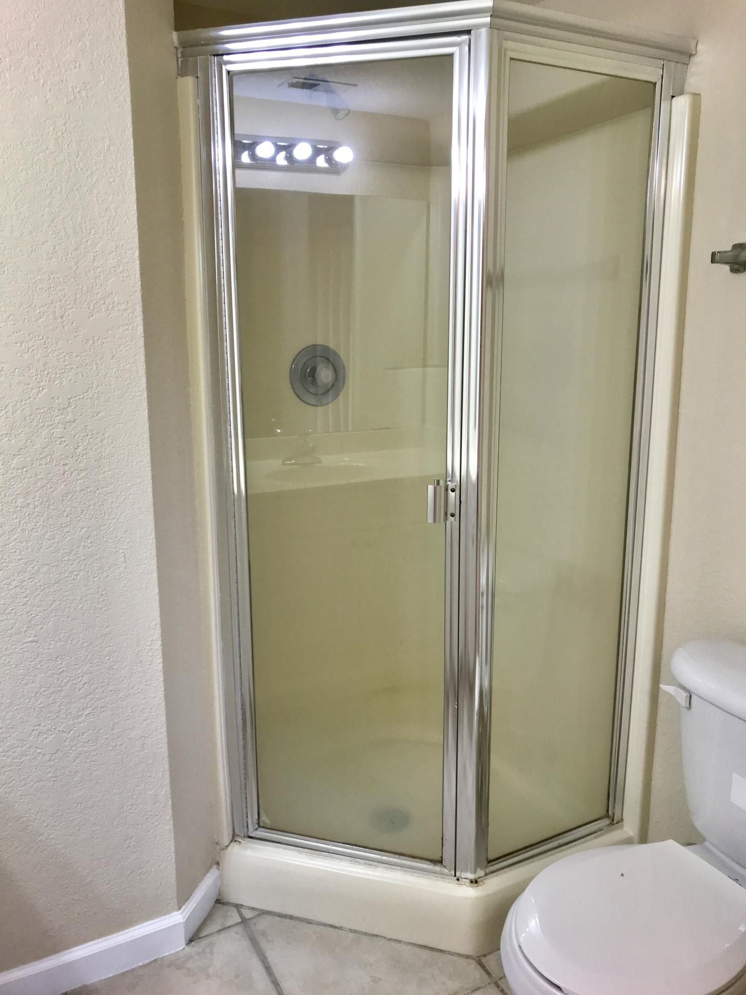 8218 Severn Drive, Unit D Boca Raton, FL 33433 - Photo 11 of 17 3rd bathroom