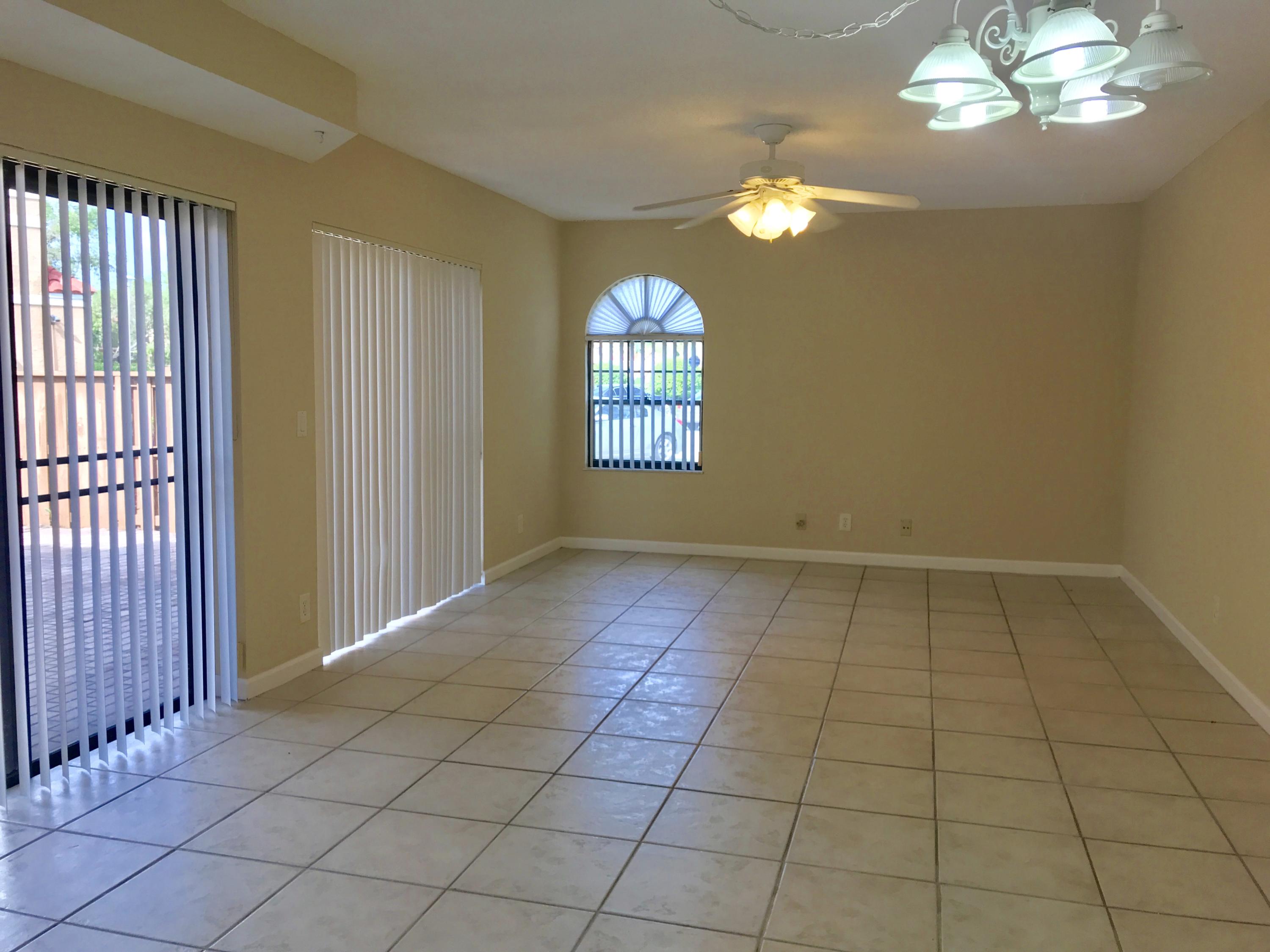 8218 Severn Drive, Unit D Boca Raton, FL 33433 - Photo 3 of 17 living room