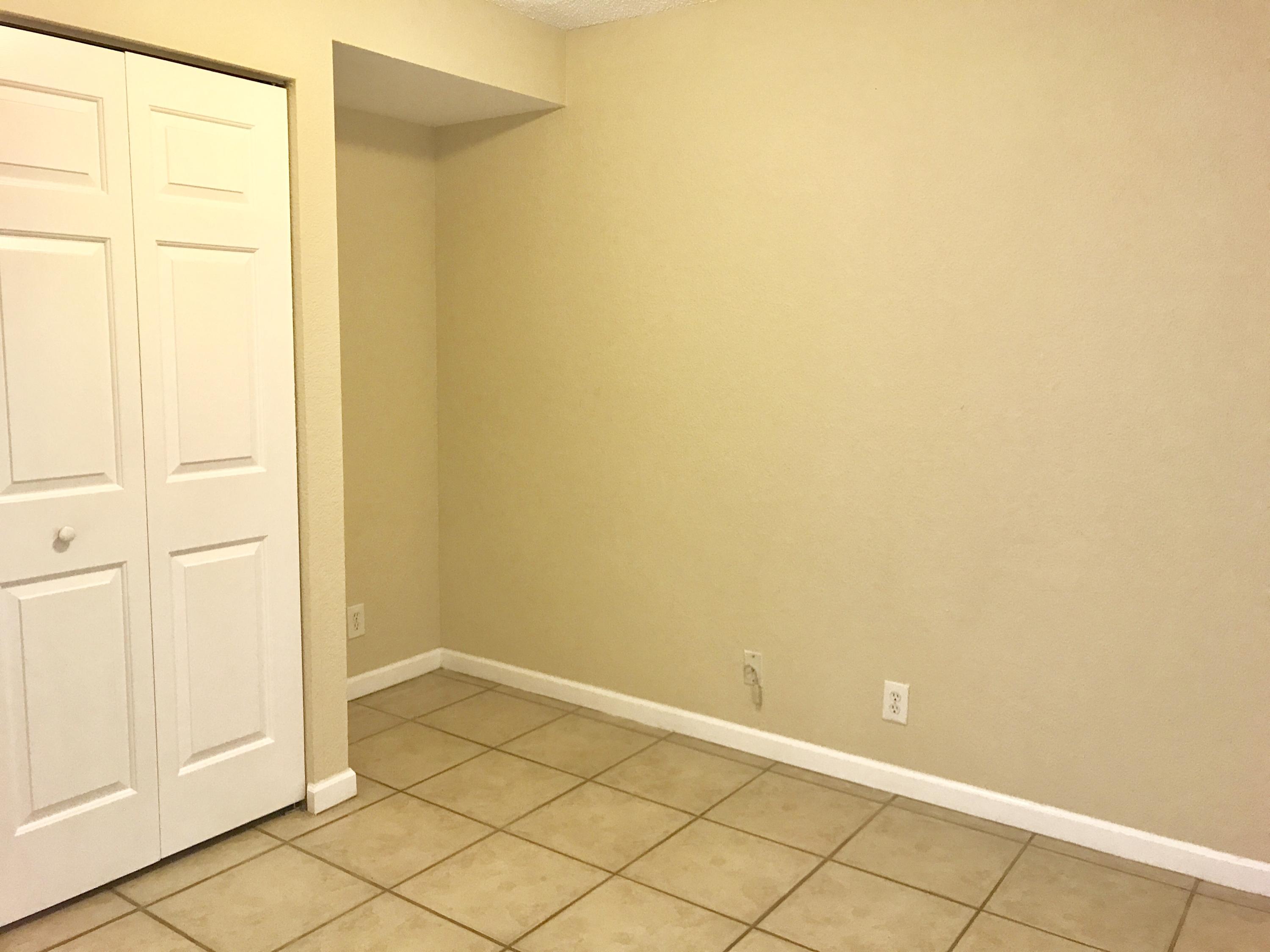 8218 Severn Drive, Unit D Boca Raton, FL 33433 - Photo 10 of 17 3rd bedroom