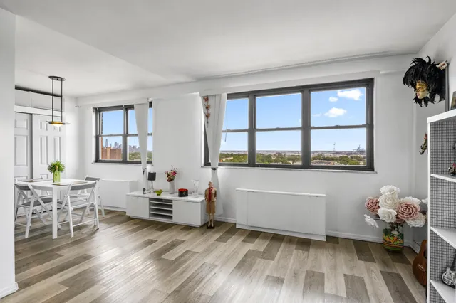 $259,000 | 1225 John F. Kennedy Boulevard, Unit 12J, Bayonne, NJ 07002