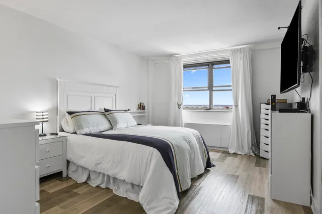 $259,000 | 1225 John F. Kennedy Boulevard, Unit 12J, Bayonne, NJ 07002