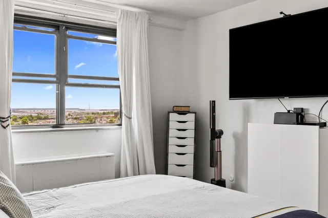 $259,000 | 1225 John F. Kennedy Boulevard, Unit 12J, Bayonne, NJ 07002