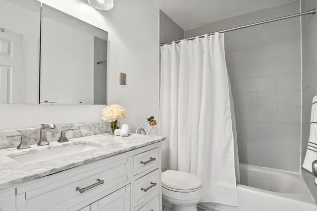 $259,000 | 1225 John F. Kennedy Boulevard, Unit 12J, Bayonne, NJ 07002