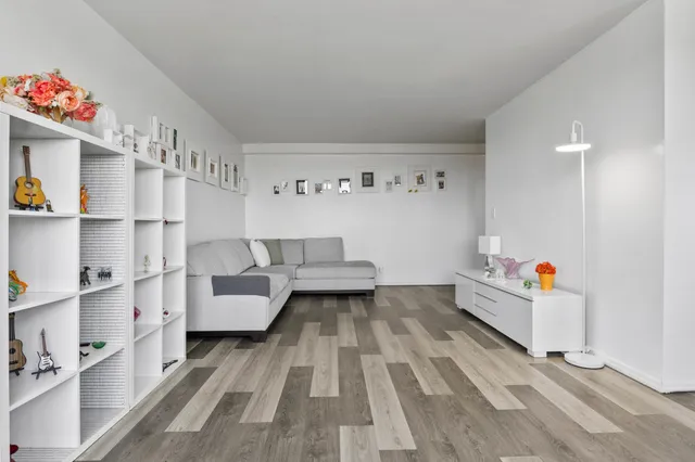 $259,000 | 1225 John F. Kennedy Boulevard, Unit 12J, Bayonne, NJ 07002