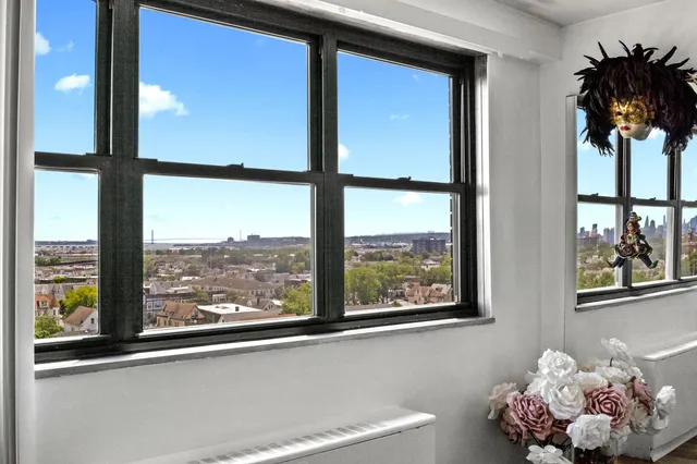 $259,000 | 1225 John F. Kennedy Boulevard, Unit 12J, Bayonne, NJ 07002