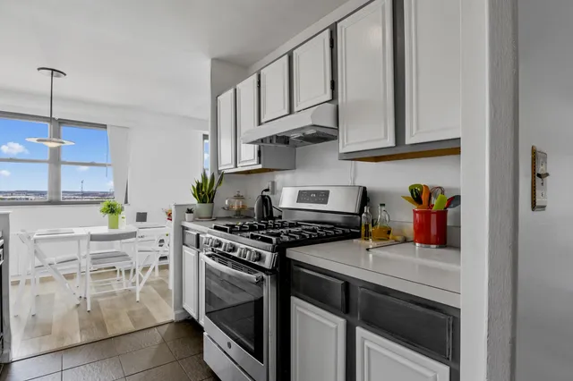 $259,000 | 1225 John F. Kennedy Boulevard, Unit 12J, Bayonne, NJ 07002