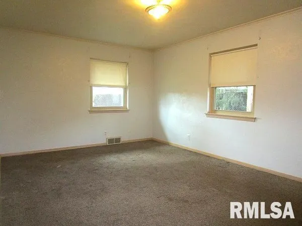 $75,000 | 1002 Cambridge Court, Pekin, IL 61554