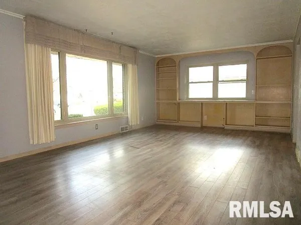 $75,000 | 1002 Cambridge Court, Pekin, IL 61554