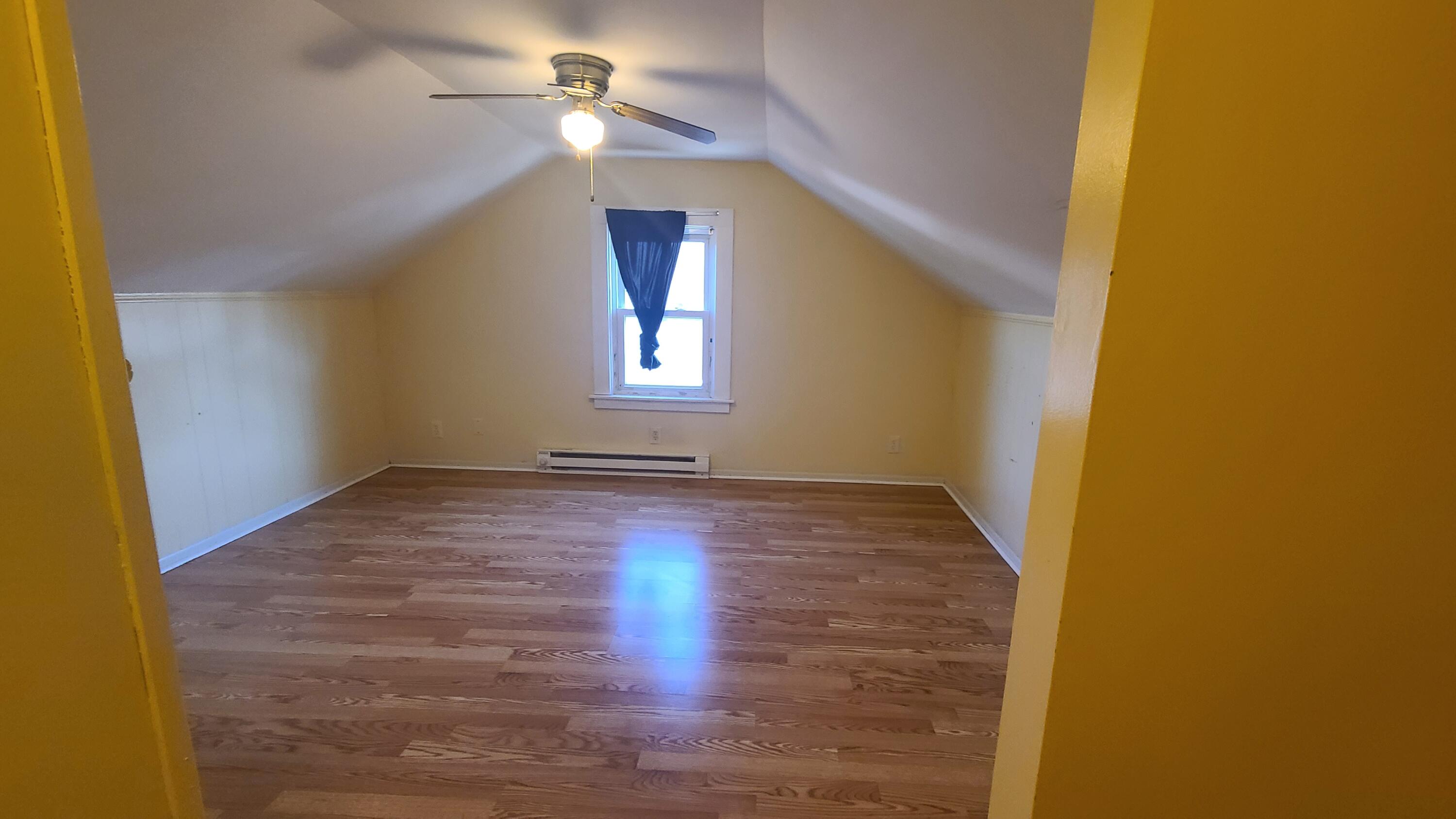 3029 Meachem Road Racine, WI 53405 - Photo 8 of 13 20250814_170514