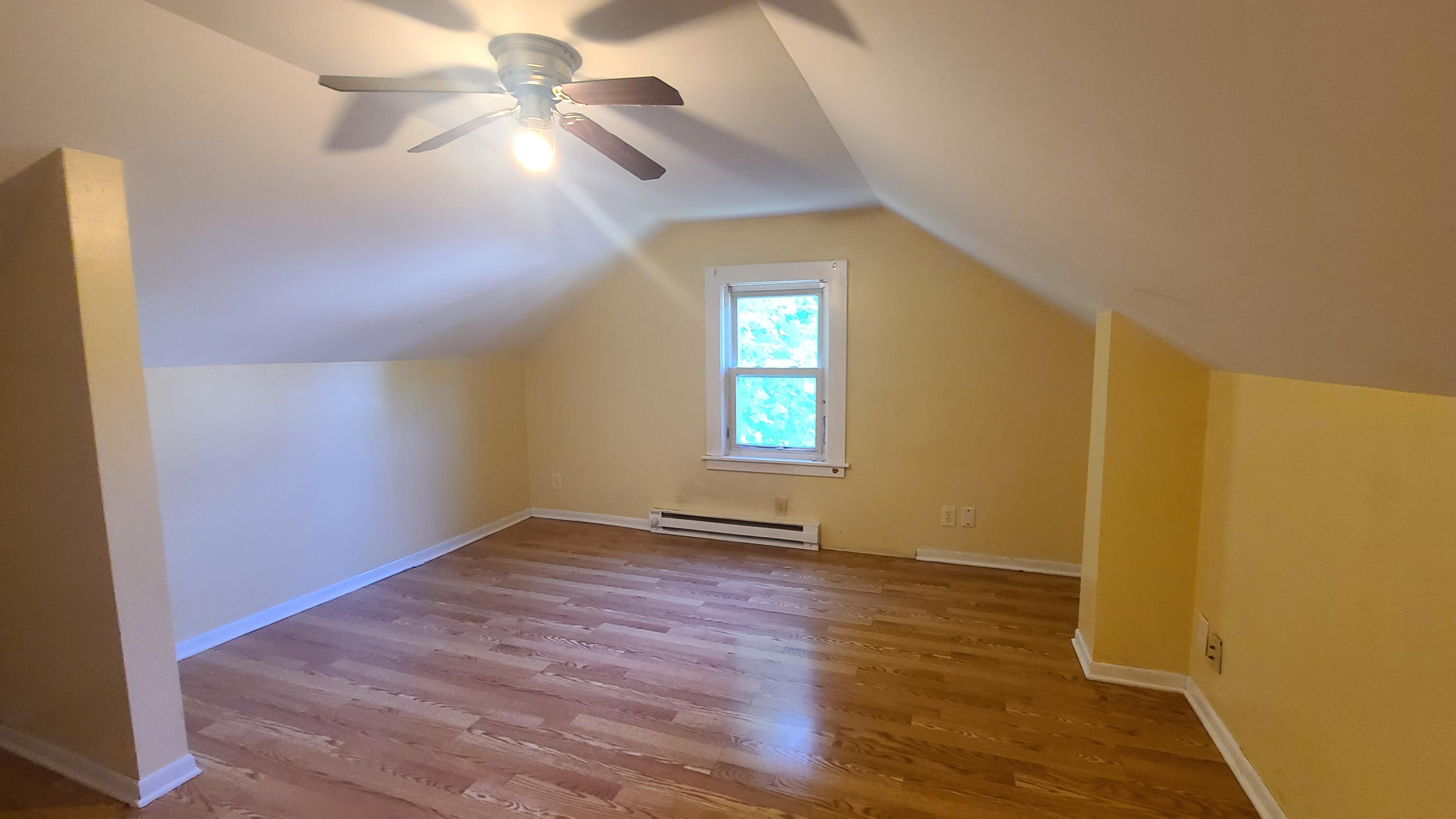 3029 Meachem Road Racine, WI 53405 - Photo 9 of 13 20250814_170528