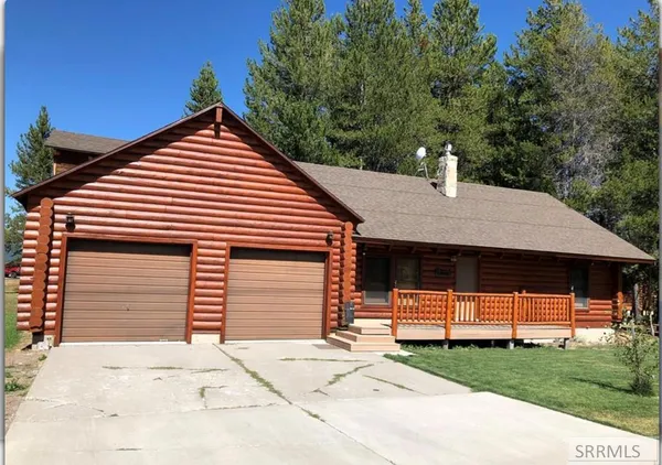 $729,900 | 4195 2 Top Road, Island Park, ID 83429