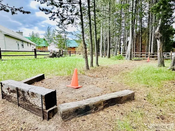 $729,900 | 4195 2 Top Road, Island Park, ID 83429