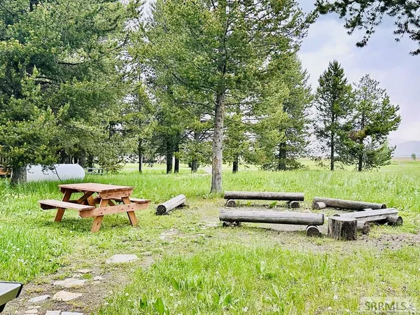 $729,900 | 4195 2 Top Road, Island Park, ID 83429
