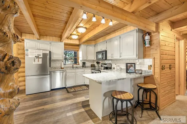 $729,900 | 4195 2 Top Road, Island Park, ID 83429