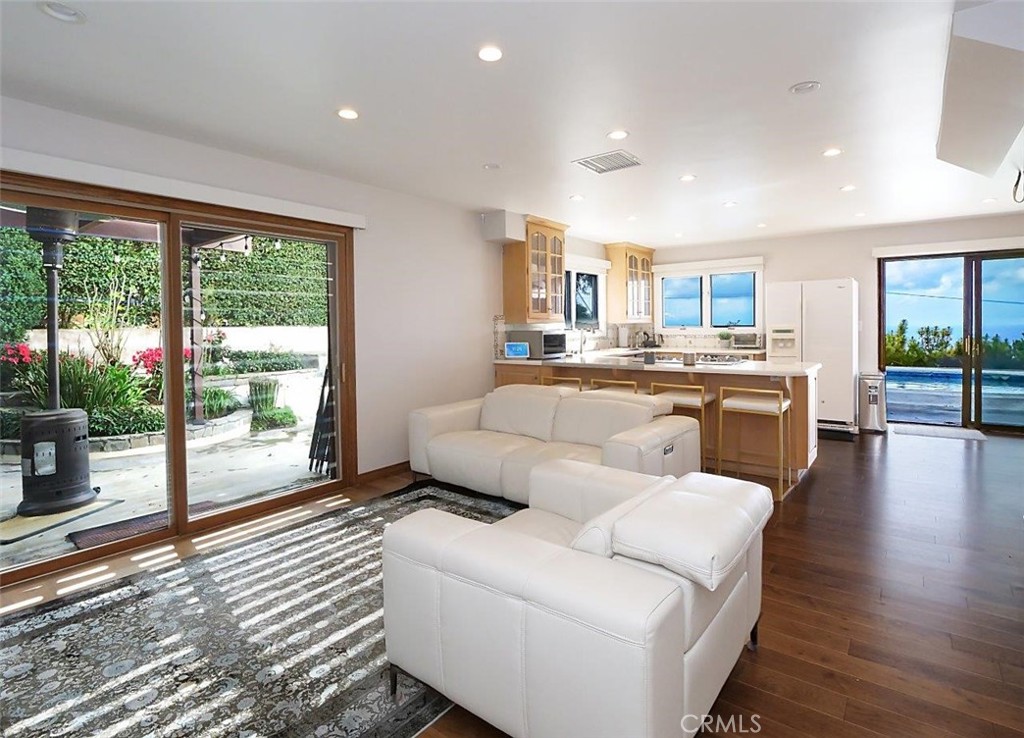 28709 Rothrock Drive Rancho Palos Verdes, CA 90275 - Photo 13 of 38 Family Room