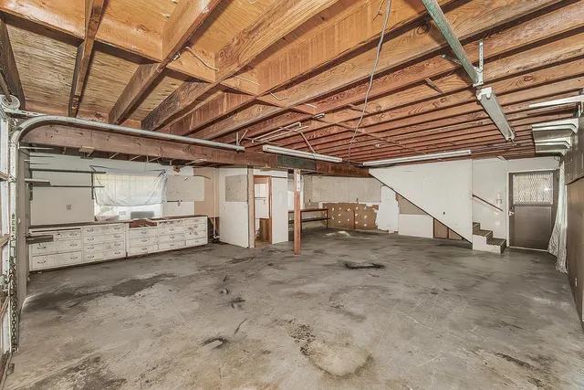 $365,000 | 422 North Pine Street, Madera, CA 93637