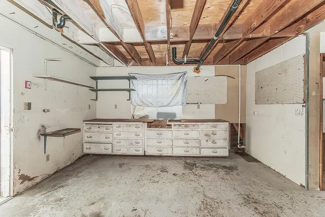 $365,000 | 422 North Pine Street, Madera, CA 93637