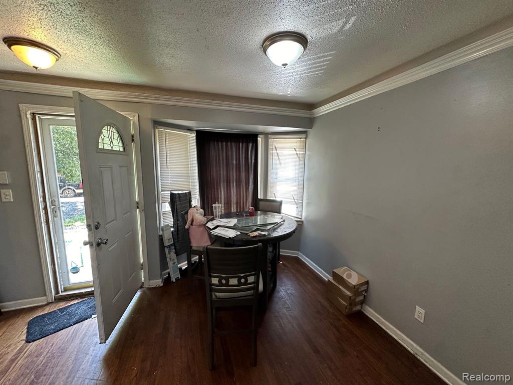 7385 Fielding Street Detroit, MI 48228 - Photo 5 of 11
