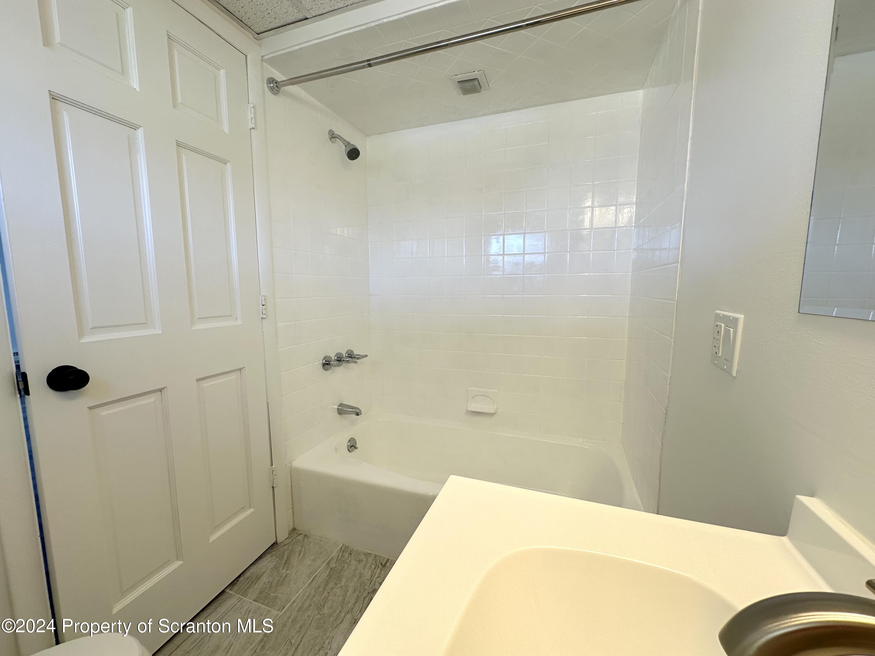 197 Elizabeth Street, Unit 2 Pittston, PA 18640 - Photo 6 of 14